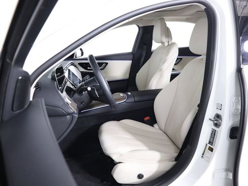 Used 2025 Mercedes-Benz E 450 4MATIC Sedan image 23