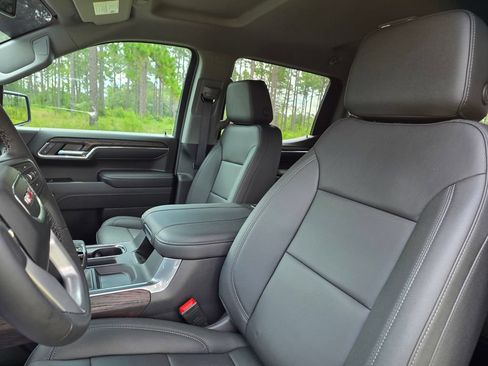 New 2026 GMC Sierra 1500 SLT w/ SLT Premium Package AWD/4WD image 16