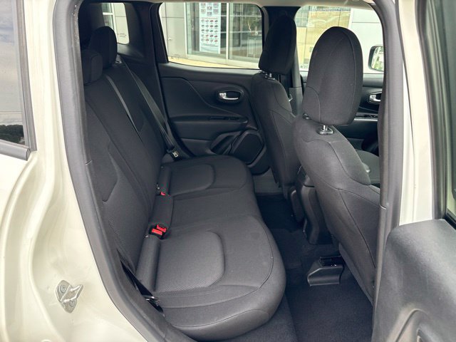 Used 2023 Jeep Renegade Latitude AWD/4WD image 24