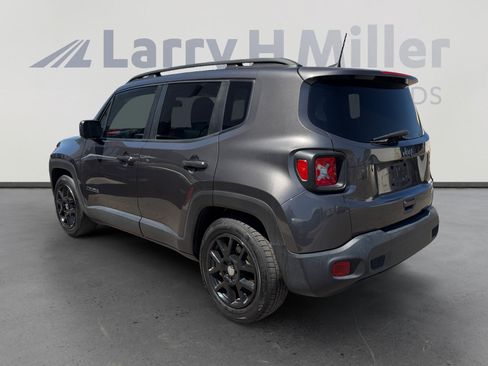Used 2020 Jeep Renegade Latitude w/ Popular Equipment Group FWD image 3