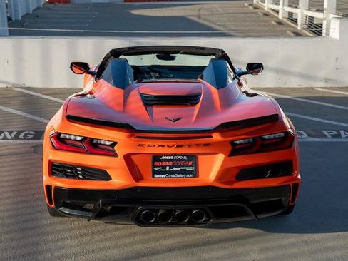 Used 2025 Chevrolet Corvette Z06 w/ Stealth Interior Trim Package RWD image 13