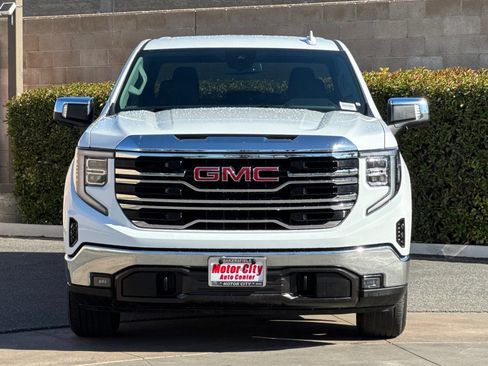 Certified 2025 GMC Sierra 1500 SLT RWD image 9