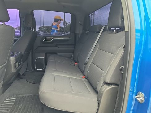 Used 2022 Chevrolet Silverado 1500 RST w/ Z71 Off-Road Package AWD/4WD image 5