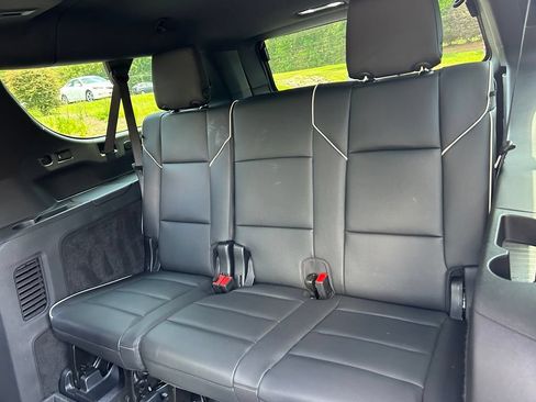 Used 2024 Cadillac Escalade ESV Sport w/ LPO, ONYX Package AWD/4WD image 44