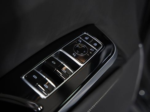 Used 2025 Cadillac Escalade Sport Platinum AWD/4WD image 36