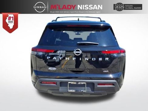 New 2025 Nissan Pathfinder SV image 6