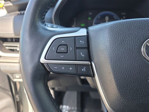Certified 2024 Toyota Grand Highlander XLE image 32