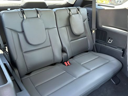 Certified 2026 Ford Explorer Active w/ Active Comfort Package RWD image 18