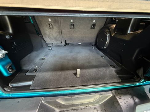 Used 2019 Jeep Wrangler Unlimited Rubicon AWD/4WD image 34