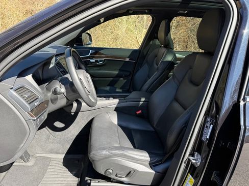 Used 2019 Volvo XC90 T6 Momentum w/ Protection Package Premier image 11
