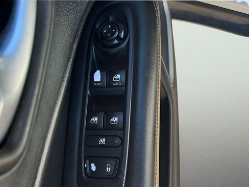 Used 2019 Jeep Compass Limited w/ Safety & Security Group AWD/4WD image 13