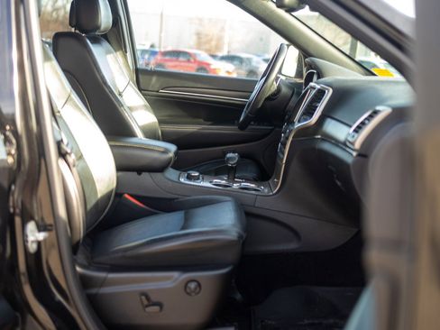 Used 2015 Jeep Grand Cherokee Limited image 33