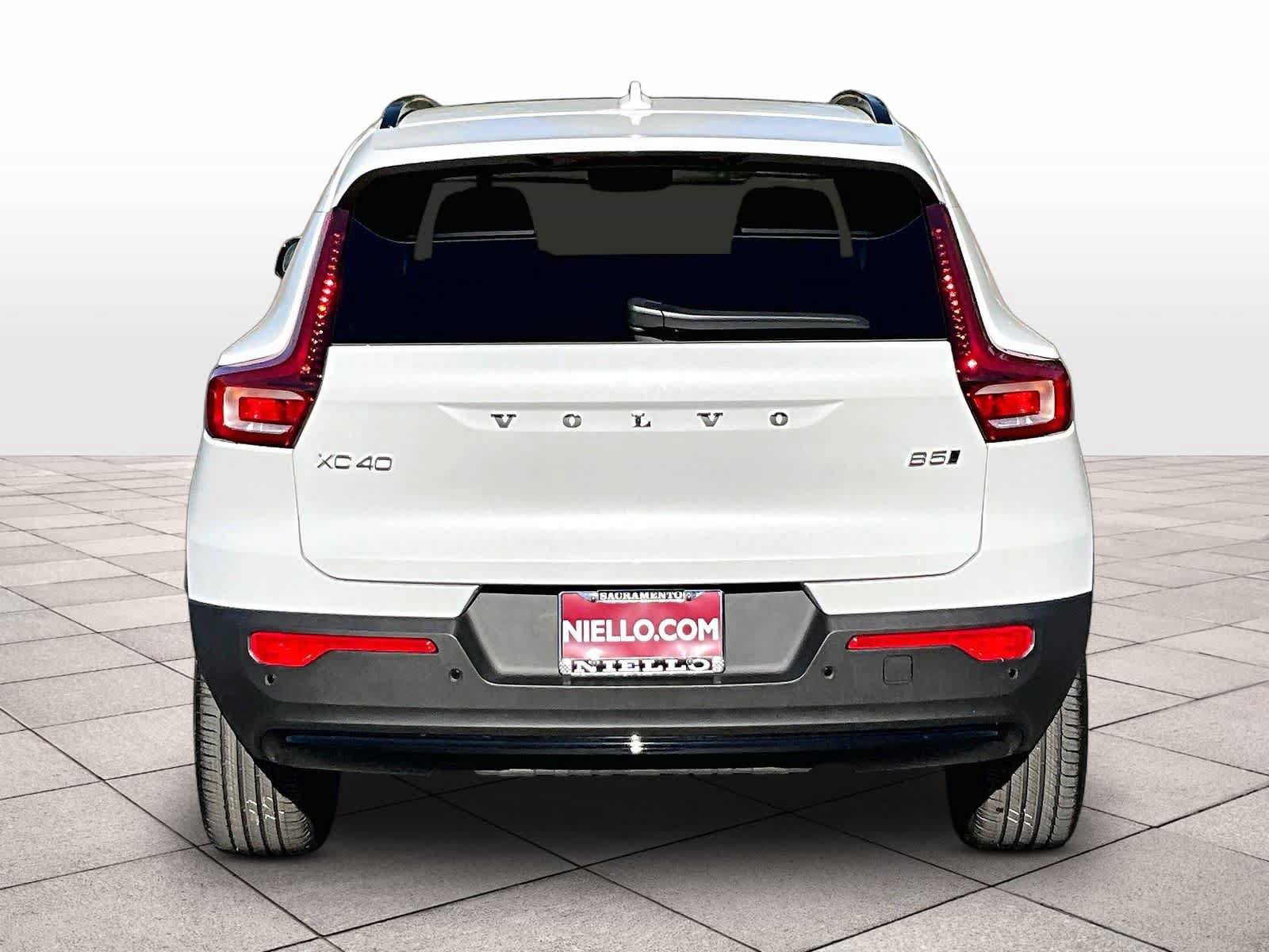 New 2026 Volvo XC40 B5 Plus w/ Protection Package Premier AWD/4WD image 6