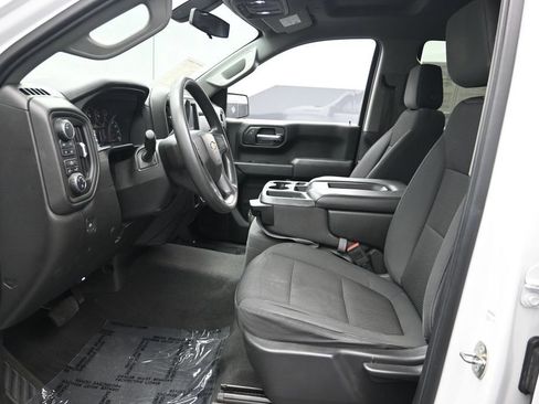 Used 2020 Chevrolet Silverado 1500 Custom w/ Custom Value Package AWD/4WD image 10