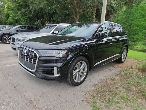 Used 2022 Audi Q7 3.0T Prestige w/ Prestige Package AWD/4WD image 3