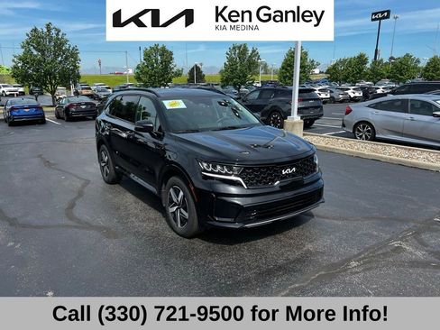 Certified 2023 Kia Sorento S FWD image 8