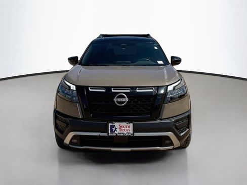 Used 2024 Nissan Pathfinder Rock Creek AWD/4WD image 2