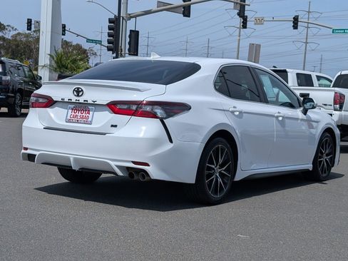 Used 2022 Toyota Camry SE image 13