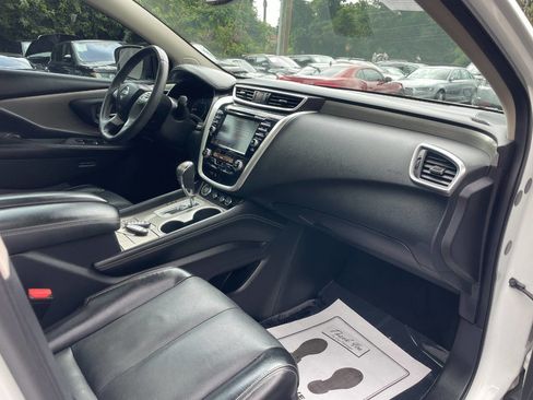 Used 2017 Nissan Murano Platinum w/ Platinum Technology Package FWD image 12