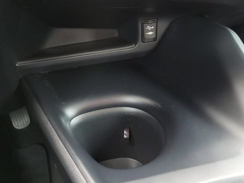 Used 2018 Toyota C-HR XLE FWD image 21