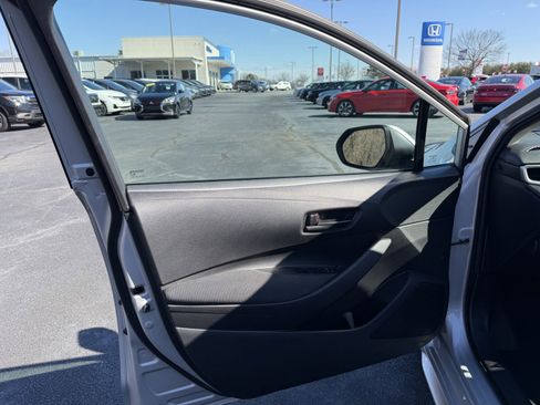 Used 2024 Toyota Corolla LE image 17