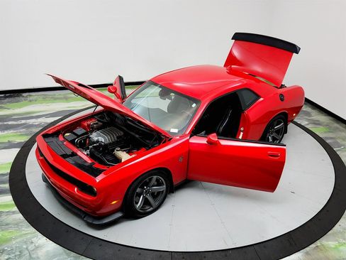 Used 2018 Dodge Challenger SRT Hellcat image 34