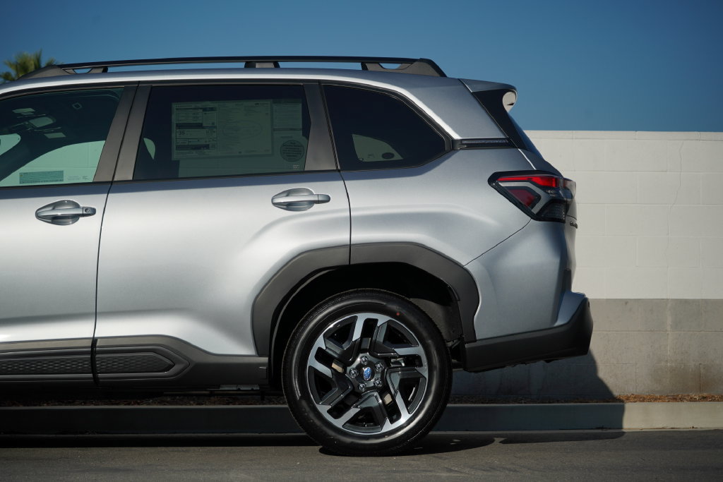 New 2026 Subaru Forester Touring AWD/4WD image 4