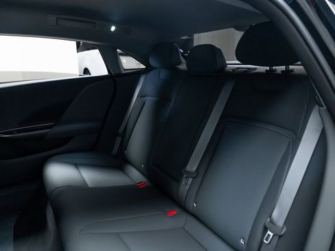 Used 2025 Lucid Air Touring image 20