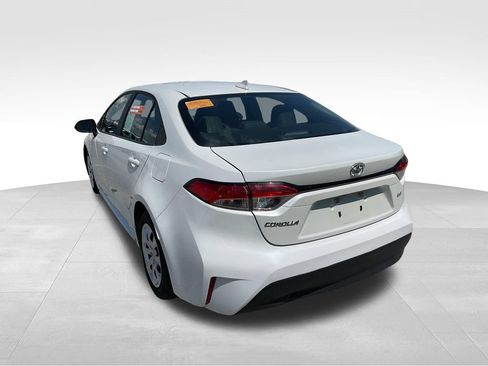 Used 2024 Toyota Corolla LE FWD image 11