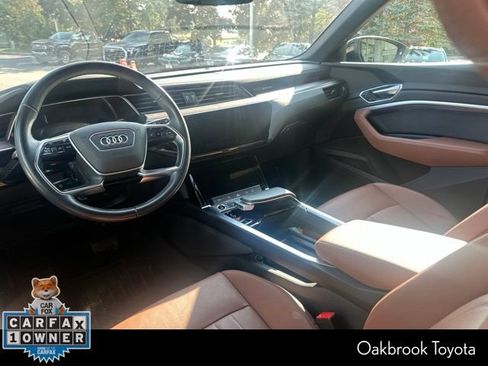 Used 2022 Audi e-tron Premium AWD/4WD image 9