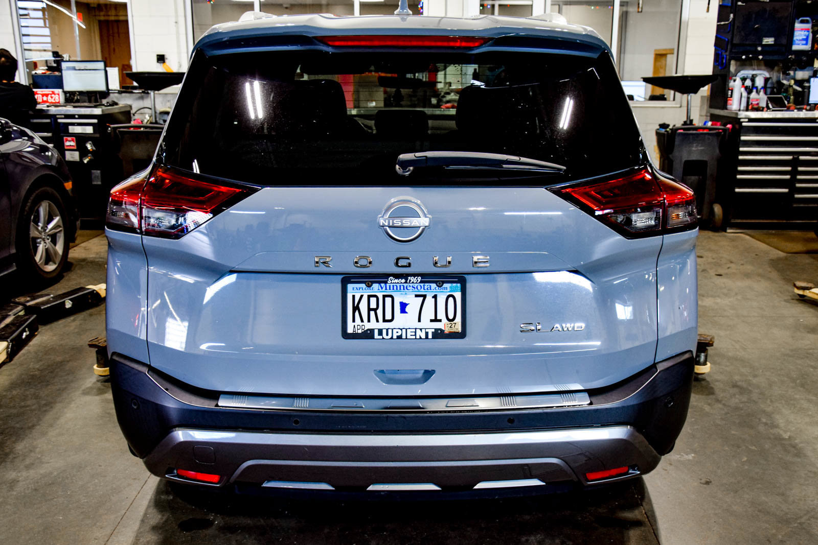 Used 2023 Nissan Rogue SL w/ SL Premium Package AWD/4WD image 17