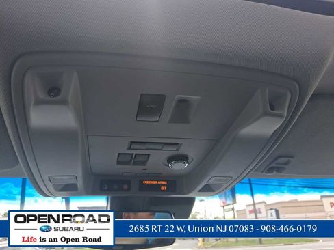 Used 2020 Cadillac Escalade Luxury w/ Escalade Sport Edition RWD image 26