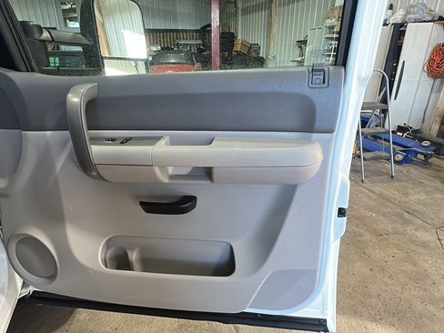 Used 2008 Chevrolet Silverado 3500 W/T w/ Snow Plow Prep Package image 19