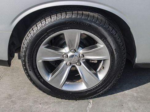 Used 2019 Dodge Challenger SXT image 12