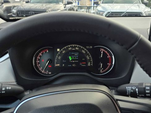 Certified 2025 Toyota RAV4 XLE Premium image 25