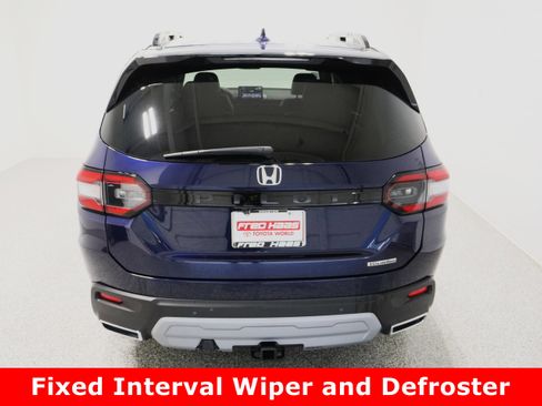 Used 2025 Honda Pilot Touring image 8