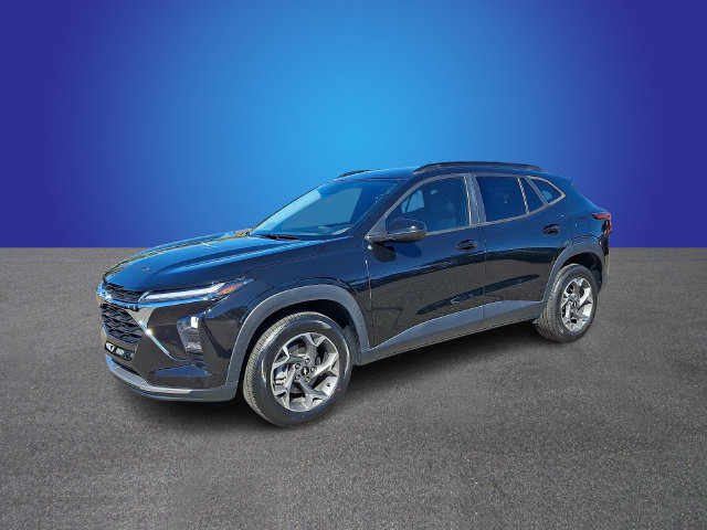 Used 2024 Chevrolet Trax LT FWD image 1