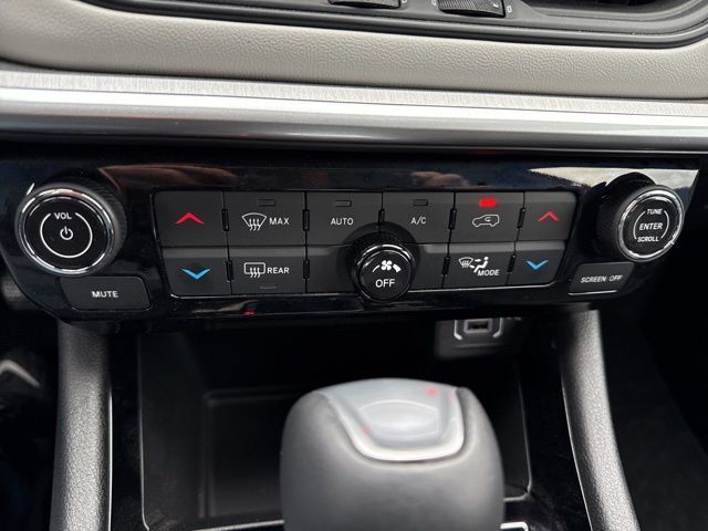 Used 2025 Jeep Compass Limited w/ Elite Group AWD/4WD image 26