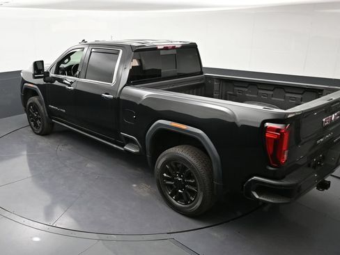 Used 2023 GMC Sierra 2500 Denali w/ Denali Black Diamond Edition AWD/4WD image 17