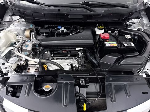 Used 2019 Nissan Rogue SV AWD/4WD image 8