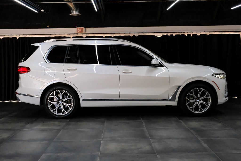 Used 2020 BMW X7 xDrive40i w/ Parking Assistance Package AWD/4WD image 10