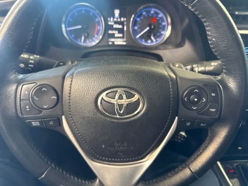 Used 2019 Toyota Corolla SE FWD image 23