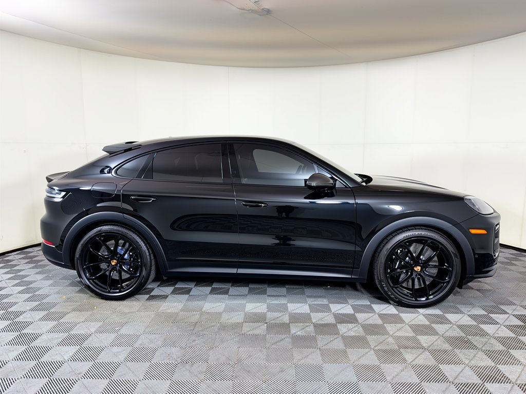 Certified 2025 Porsche Cayenne Turbo GT AWD/4WD image 9