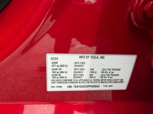 Used 2023 Tesla Model Y Long Range AWD/4WD image 32
