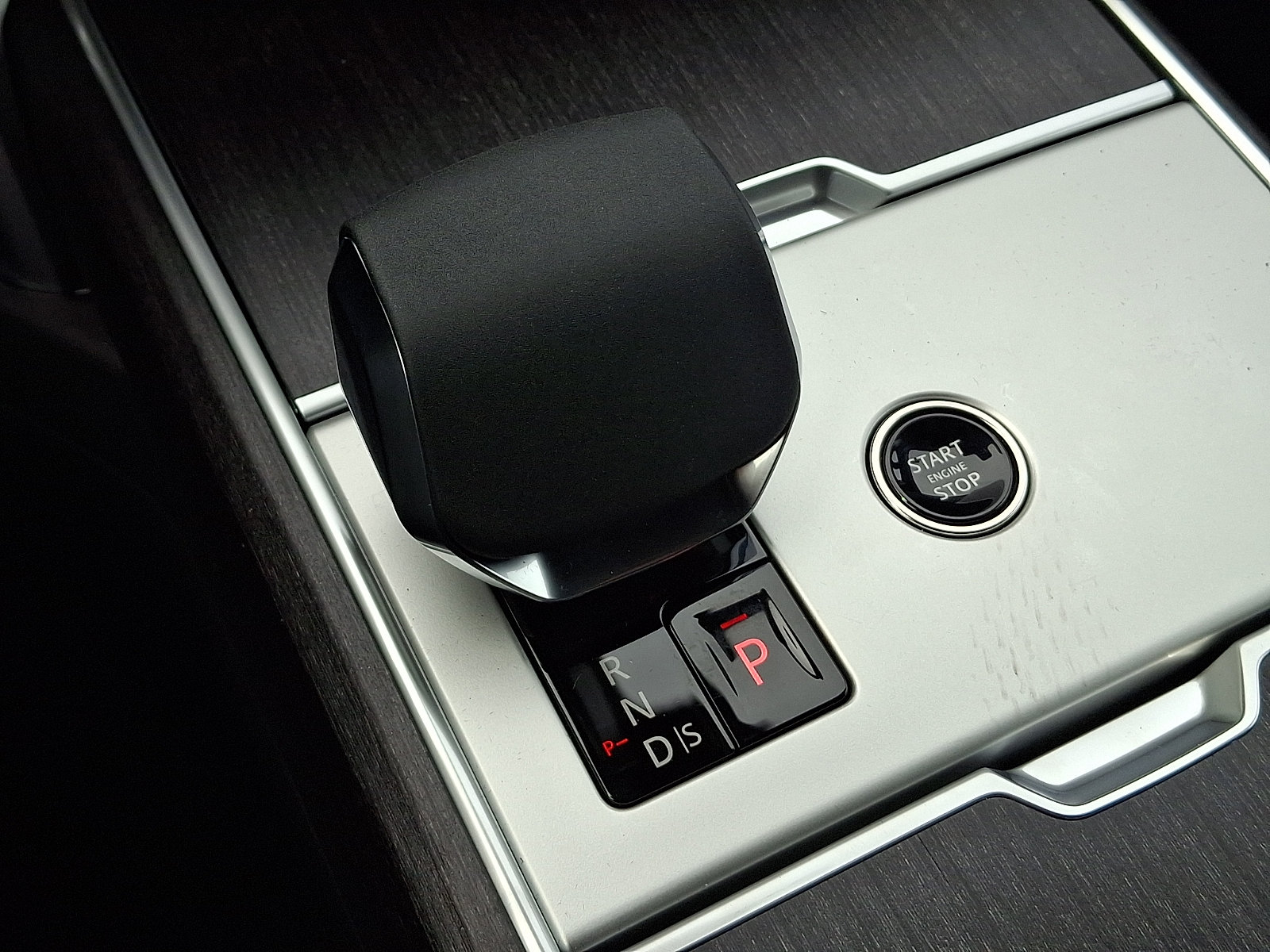 New 2026 Land Rover Range Rover SE AWD/4WD image 11