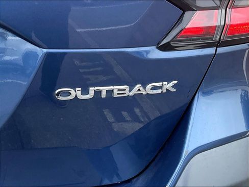 Used 2022 Subaru Outback Limited image 11