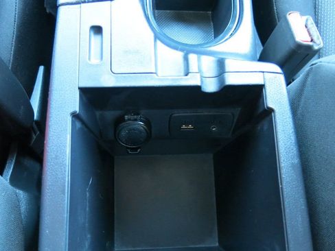 Used 2019 Subaru Impreza 2.0i w/ Eyesight image 30