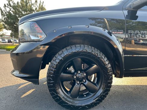Used 2019 RAM 1500 Express w/ Wheel & Sound Group AWD/4WD image 10