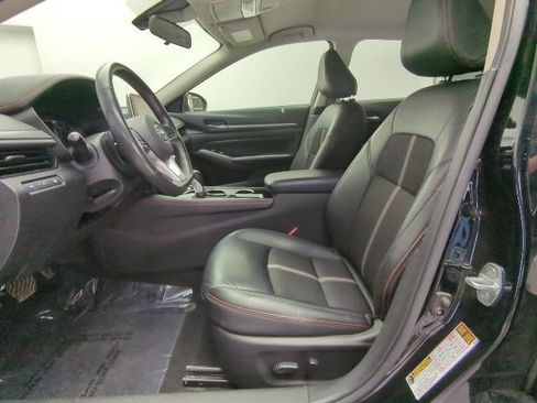 Used 2024 Nissan Altima 2.5 SR FWD image 12