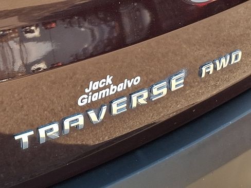 Used 2022 Chevrolet Traverse LT image 31